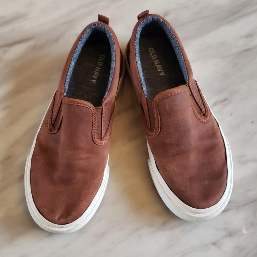 Boys Old Navy slip ons faux leather